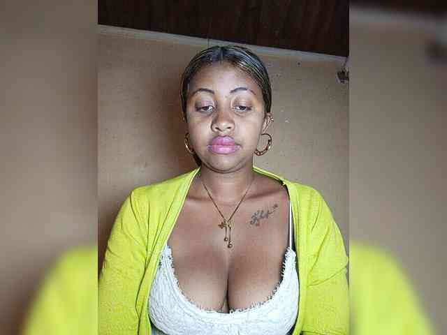 Victoria33 webcam