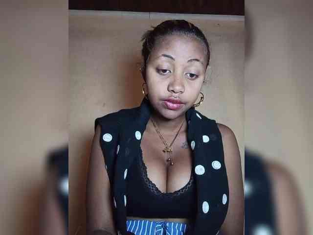 Victoria33 webcam