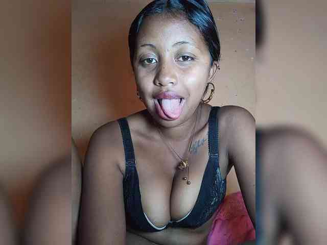 Victoria33 webcam