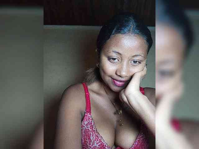 Victoria33 webcam