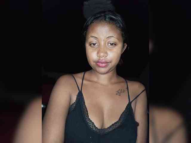 Victoria33 webcam