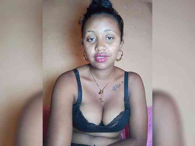 Victoria33 webcam