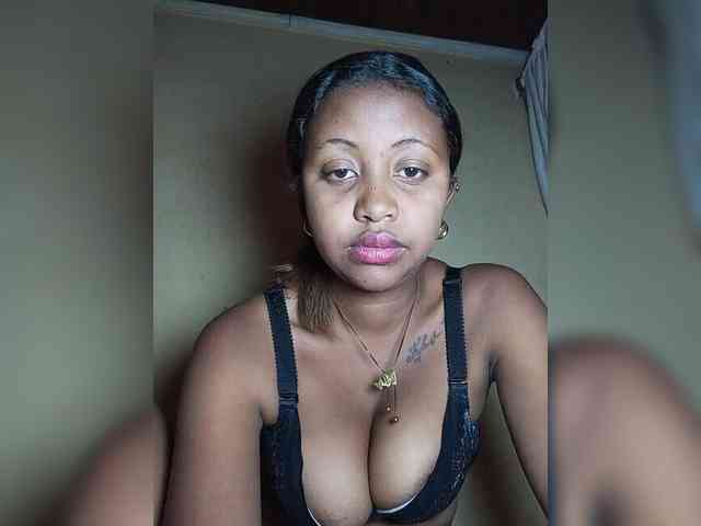 Victoria33 webcam