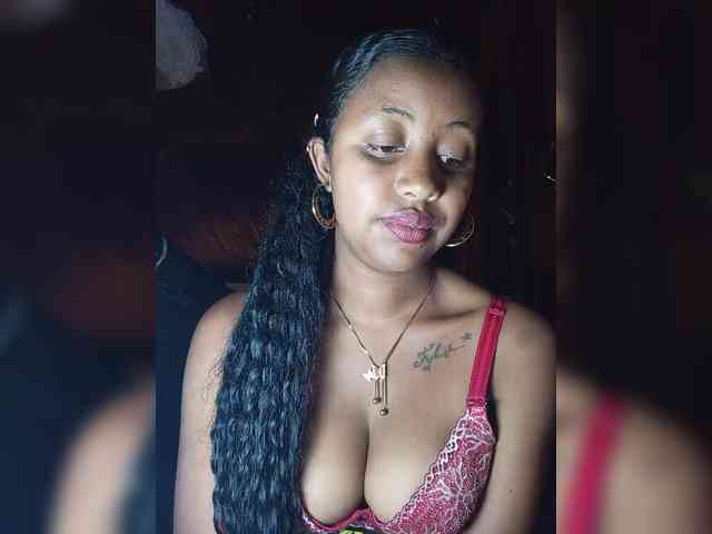 Victoria33 webcam