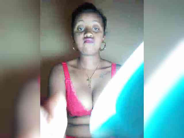 Victoria33 webcam
