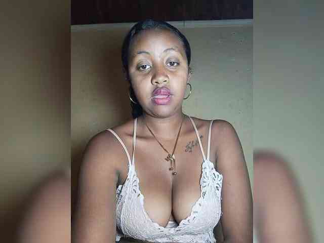 Victoria33 webcam