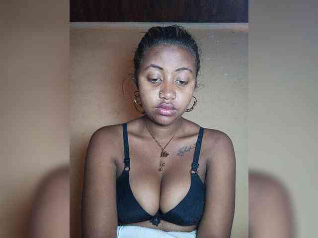 Victoria33 webcam