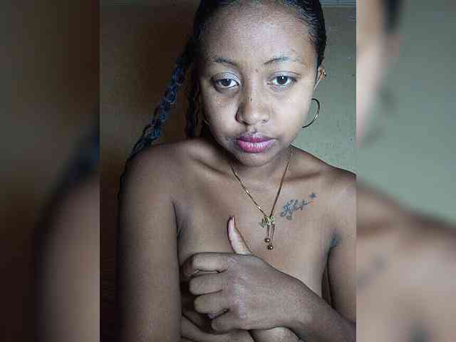 Victoria33 webcam