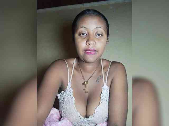 Victoria33 webcam