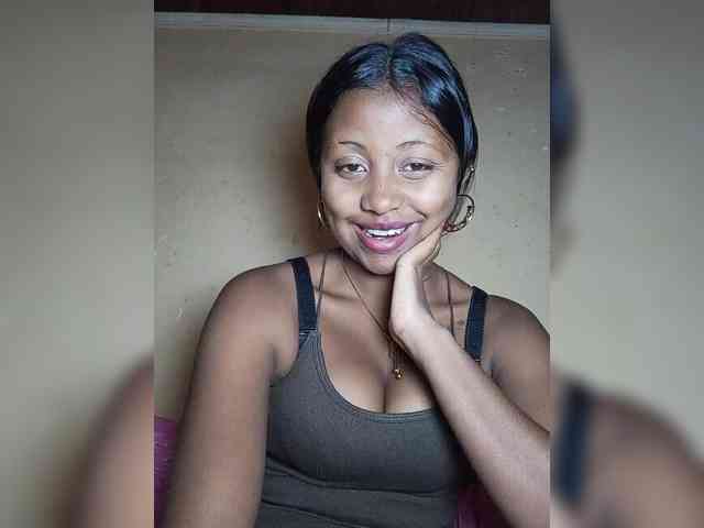 Victoria33 webcam