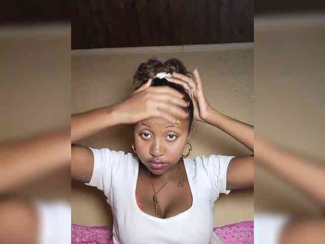 Victoria33 webcam