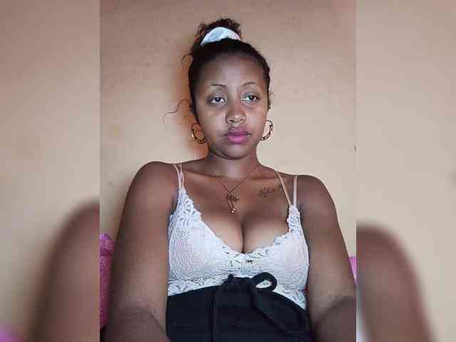 Victoria33 webcam