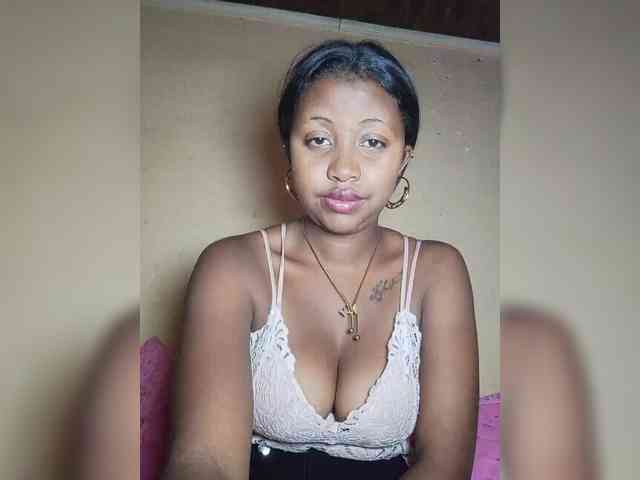 Victoria33 webcam