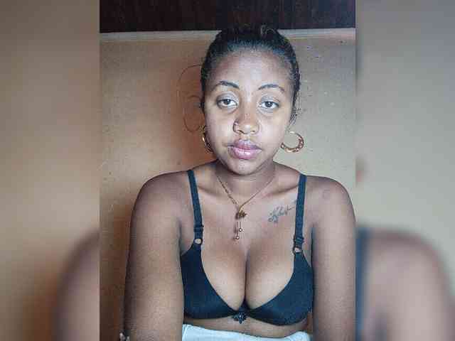 Victoria33 webcam