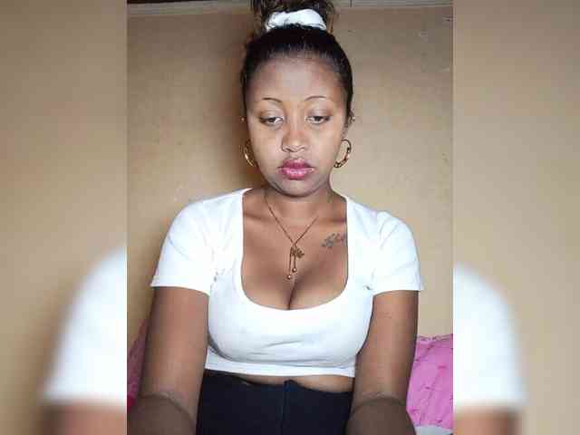 Victoria33 webcam