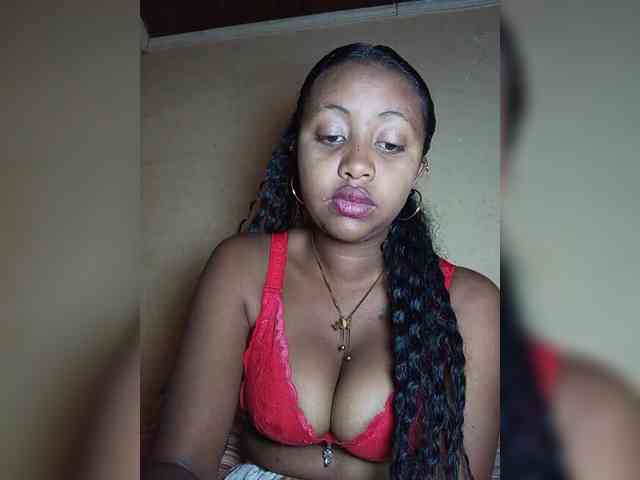 Victoria33 webcam