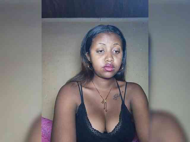 Victoria33 webcam