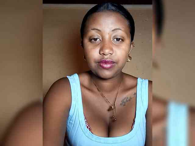 Victoria33 webcam