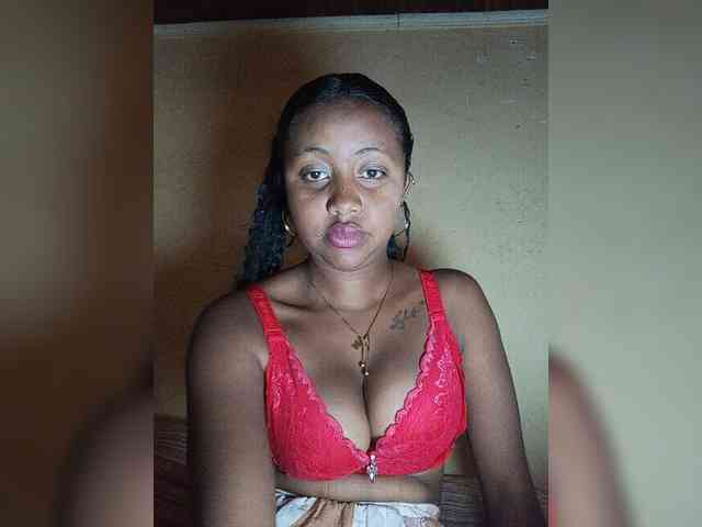 Victoria33 webcam
