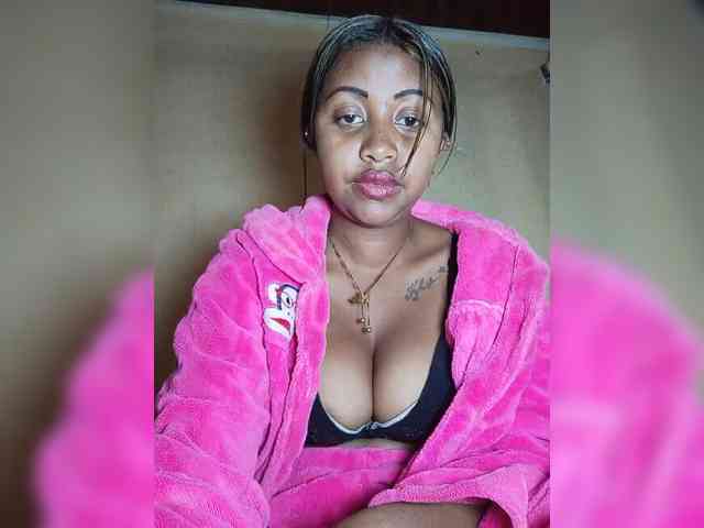 Victoria33 webcam