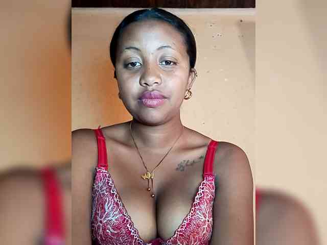 Victoria33 webcam