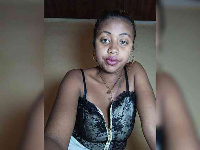 Victoria33 webcam