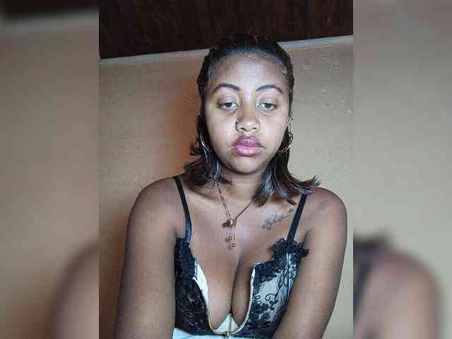 Victoria33 webcam