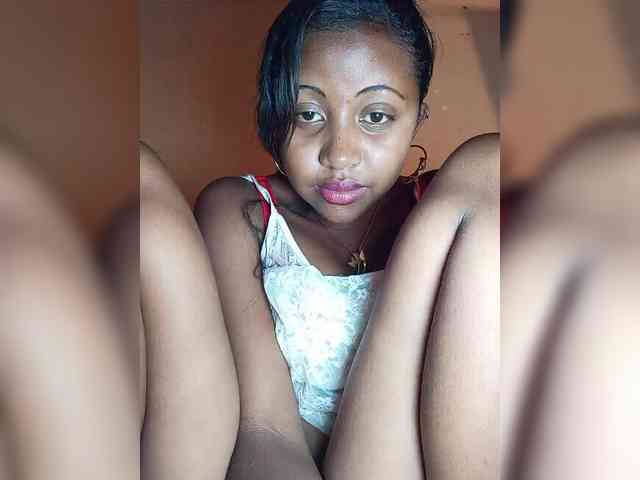 Victoria33 webcam