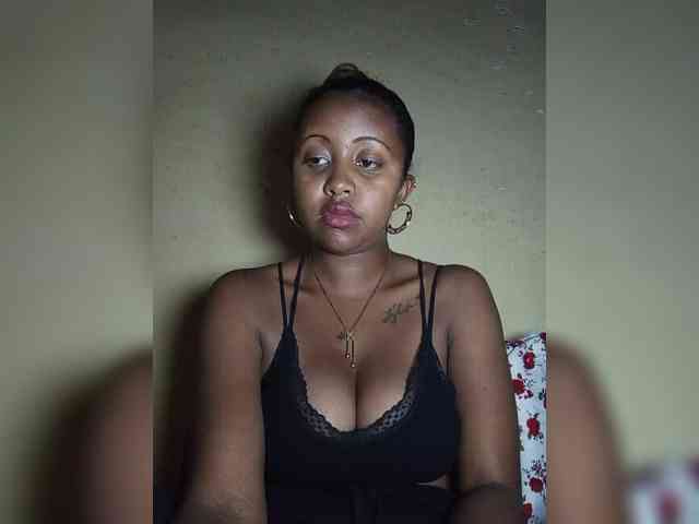 Victoria33 webcam
