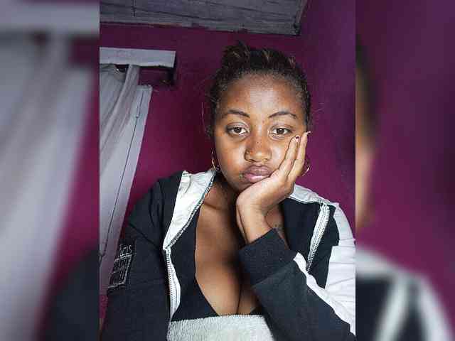 Victoria33 webcam