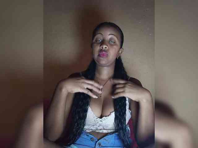 Victoria33 webcam