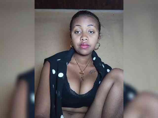 Victoria33 webcam