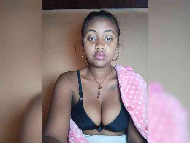 Victoria33 webcam
