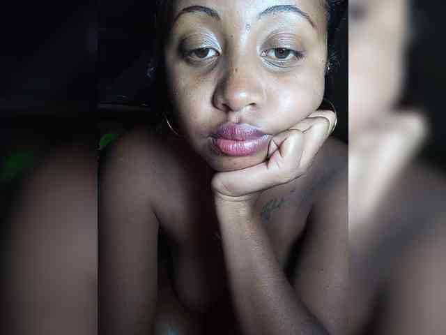 Victoria33 webcam