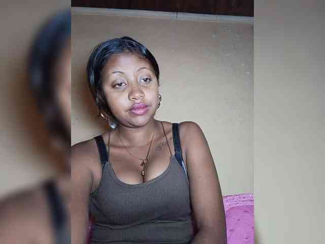Victoria33 webcam