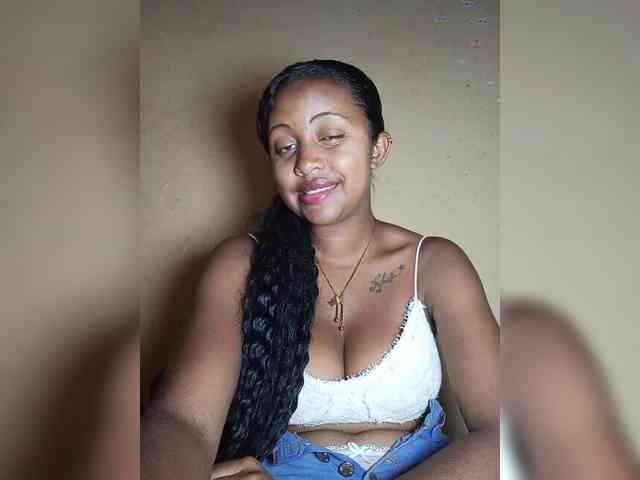 Victoria33 webcam