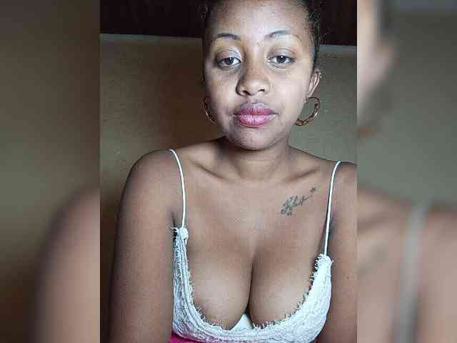 Victoria33 webcam