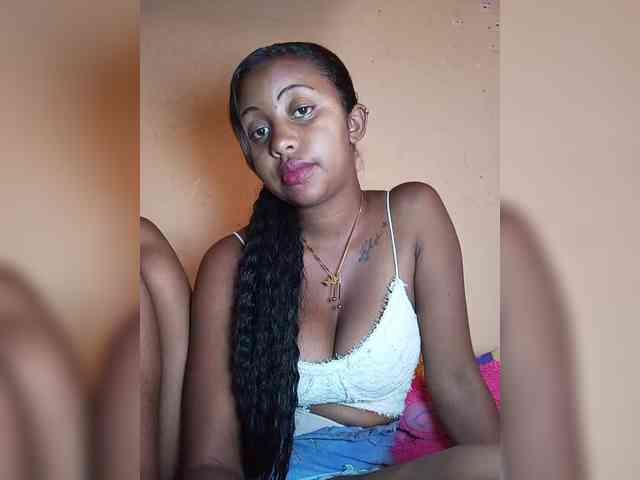 Victoria33 webcam