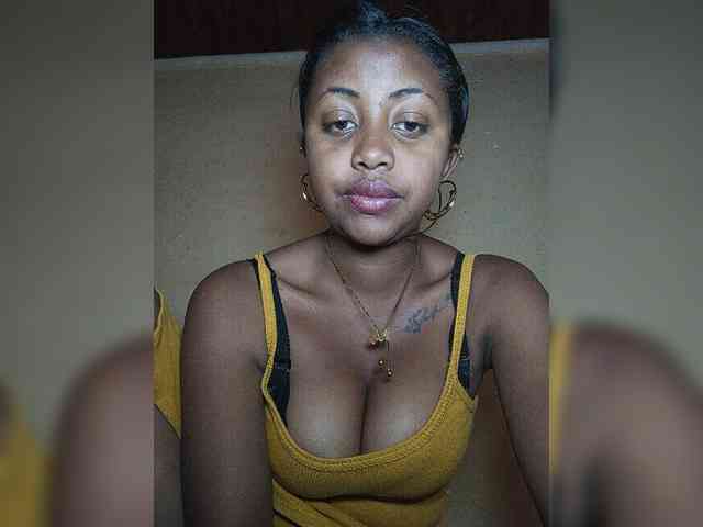 Victoria33 webcam