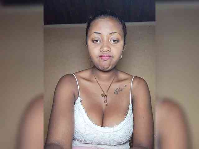 Victoria33 webcam