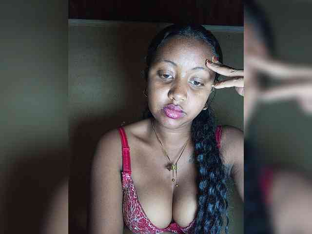 Victoria33 webcam