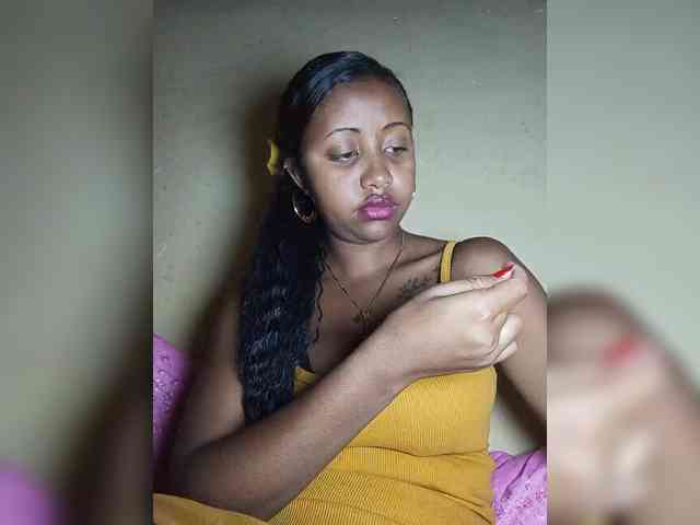 Victoria33 webcam