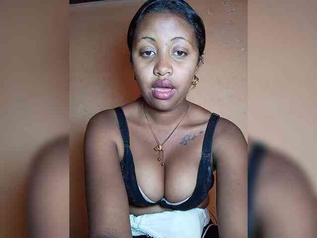 Victoria33 webcam