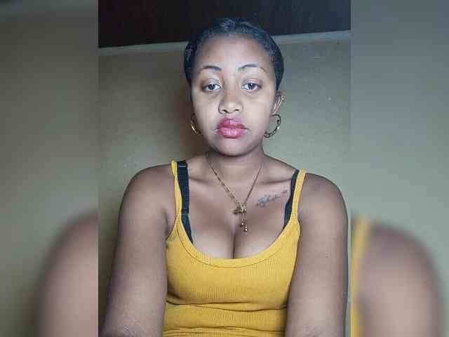 Victoria33 webcam