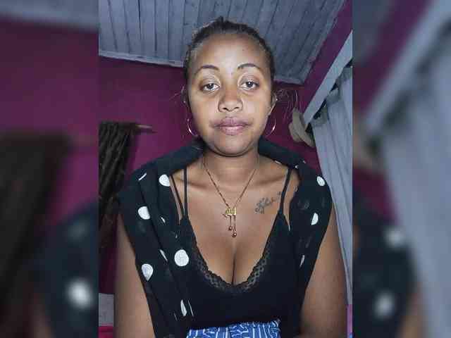 Victoria33 webcam