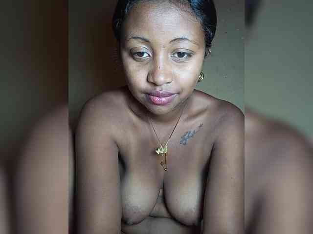 Victoria33 webcam
