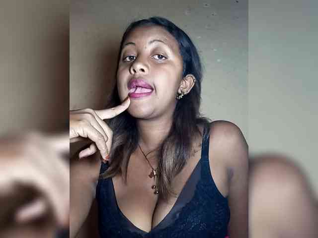 Victoria33 webcam