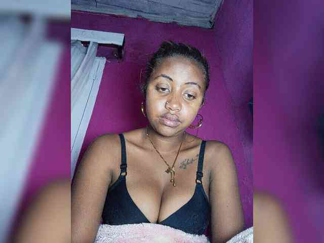 Victoria33 webcam