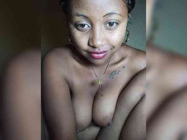 Victoria33 webcam