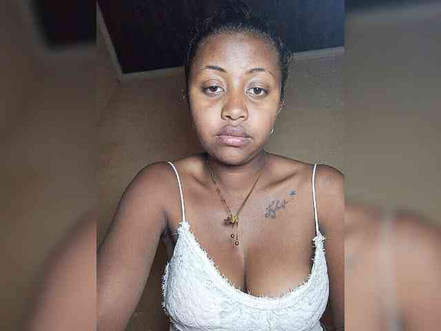 Victoria33 webcam